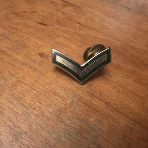 Canadian Armed Forces DEU Dress Rank Insignia / Chevron Collar Dog / Lapel Pin